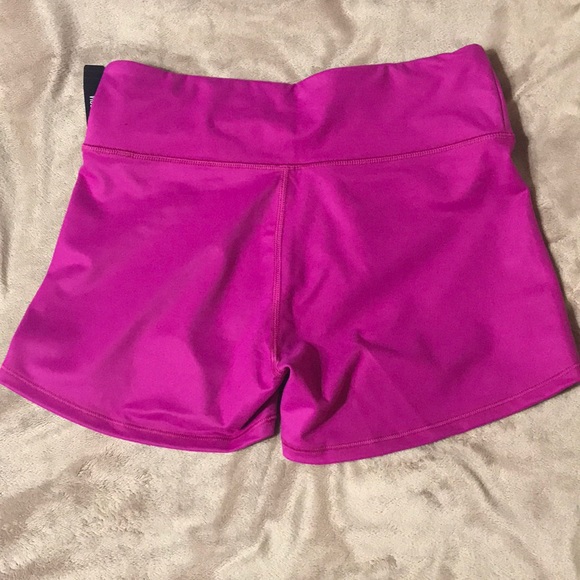 Victoria Secret Workout Short - Picture 4 of 6